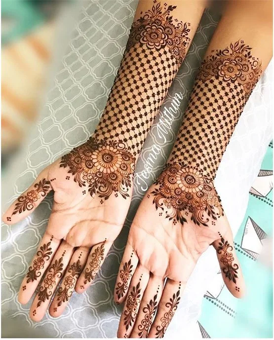 Ethnic Motif Using Plait Simple Full Hand Mehndi Design